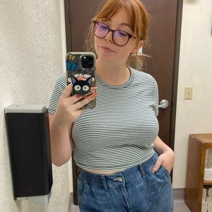 American Eagle - Women’s Cropped Shirt